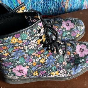 Dr. Martens Cloth Floral Ankle Boots in vibrant colors. Womens size 11